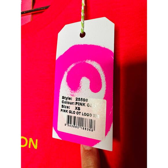 ONE TEASPOON Pink Glo One Teaspoon Logo Organic Unisex Tee Shirt NWT Size XS - Picture 6 of 7